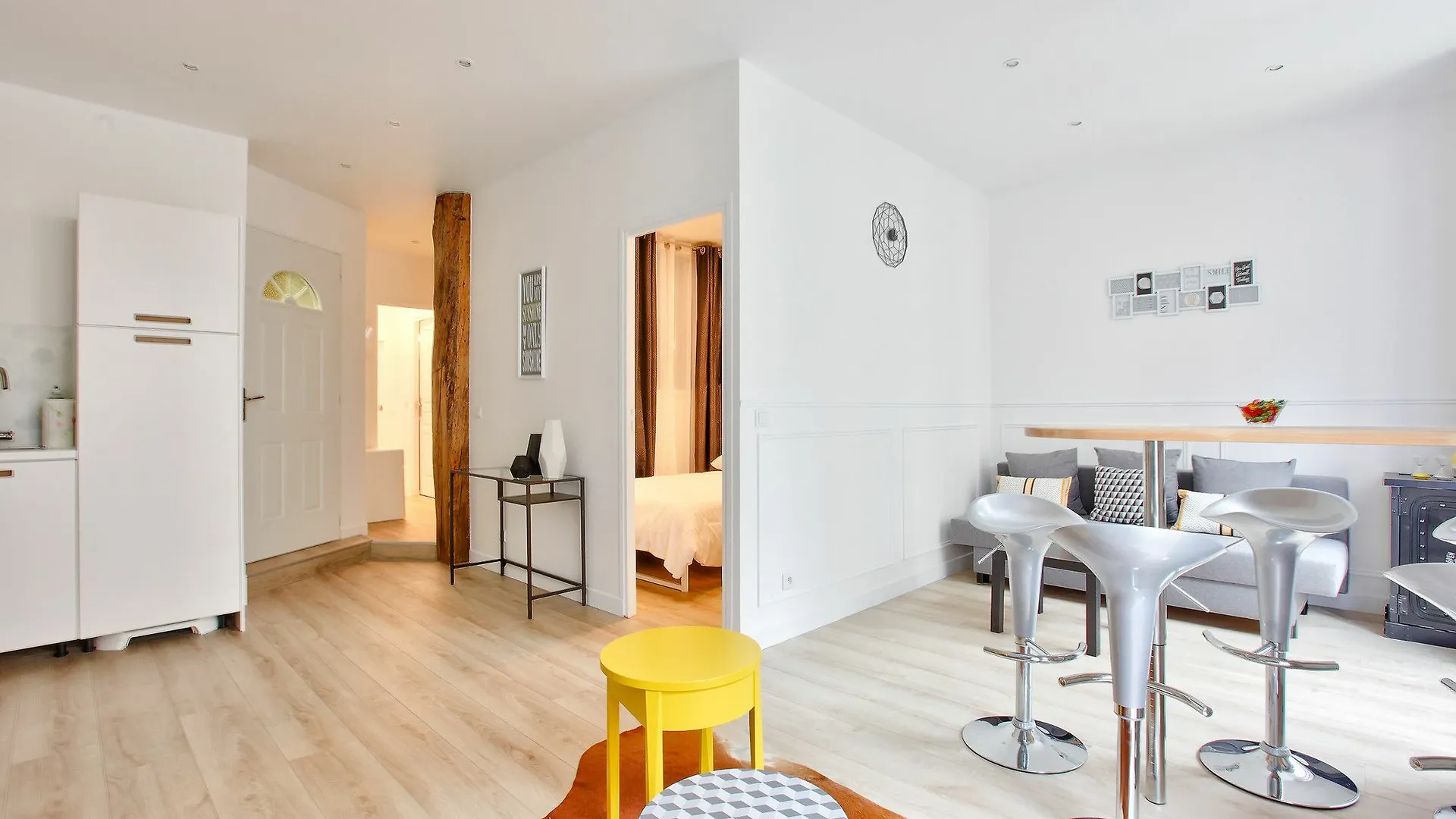 24 Luxury Parisian Montorgueil * Paris