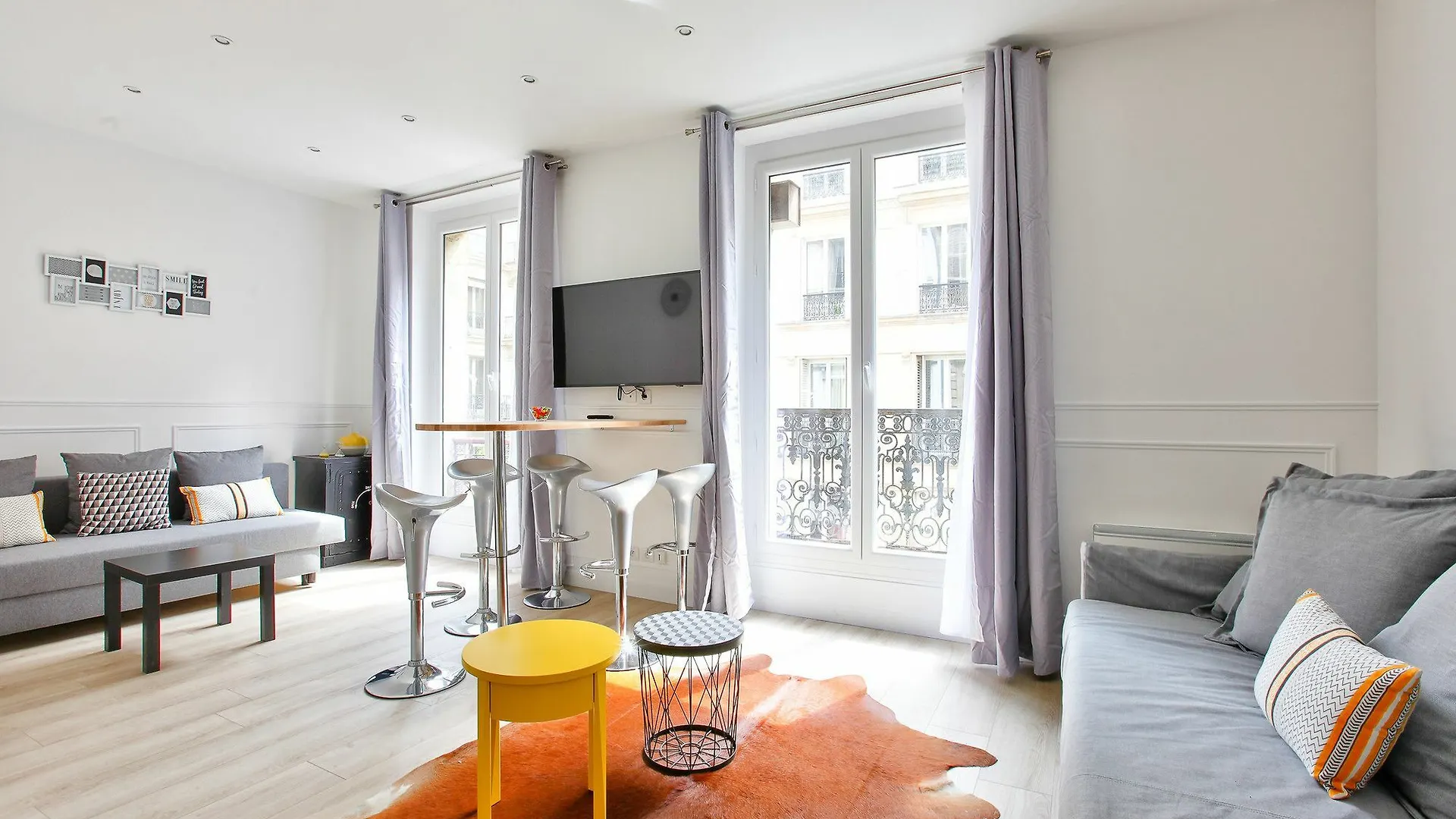 24 Luxury Parisian Montorgueil
