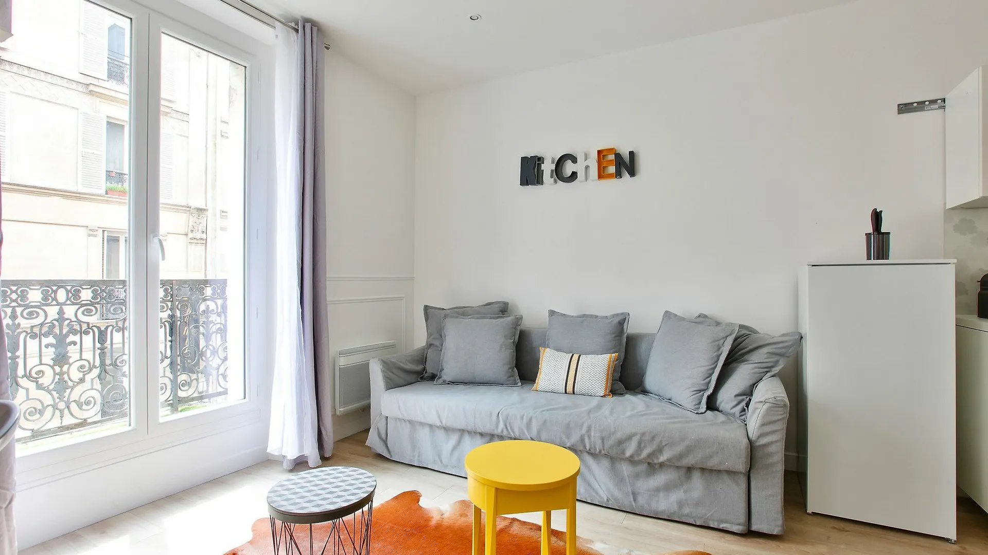 24 Luxury Parisian Montorgueil * Paris