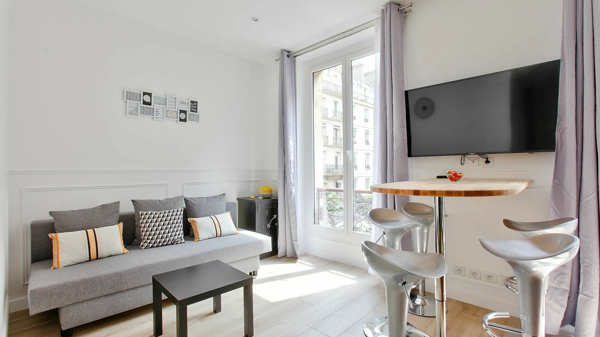 24 Luxury Parisian Montorgueil